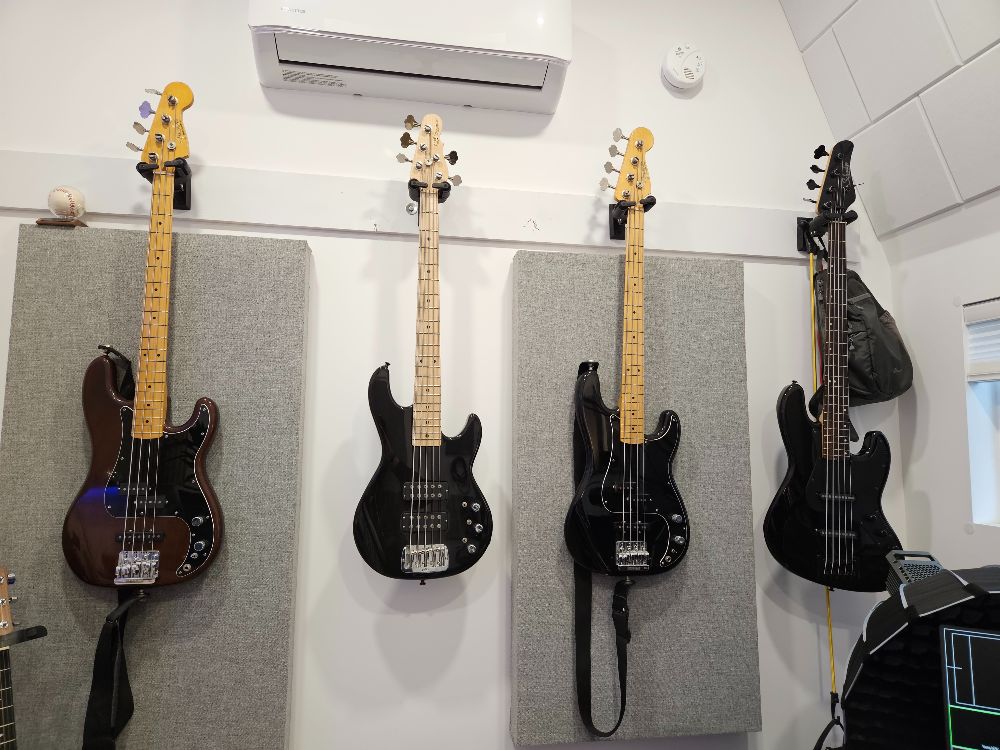 ZVEX Mastotron Gated Bass Fuzz NAM Profiles by @johnbegone