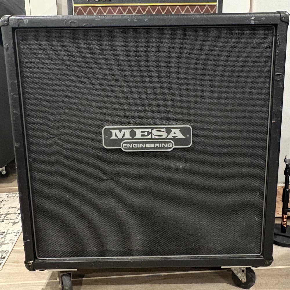 Celestion Vintage 30 - 2002 Mesa Boogie Traditional 4x12 - SM57