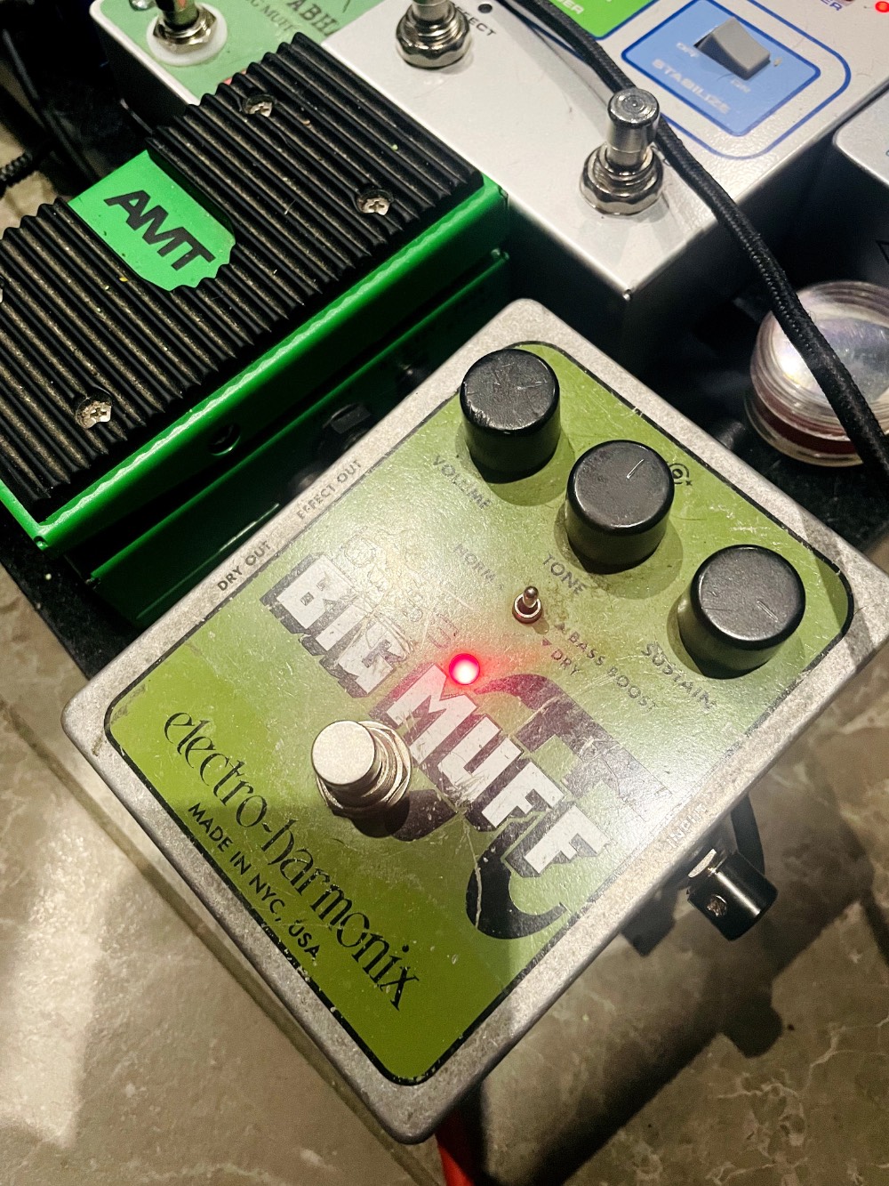 Electro Harmonix Bass Big Muff NAM Profiles by @everipper